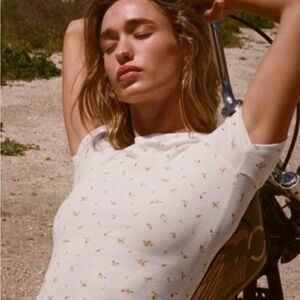 SKIMS NWT White Marigold Rose Ribbed Tshirt & Legging